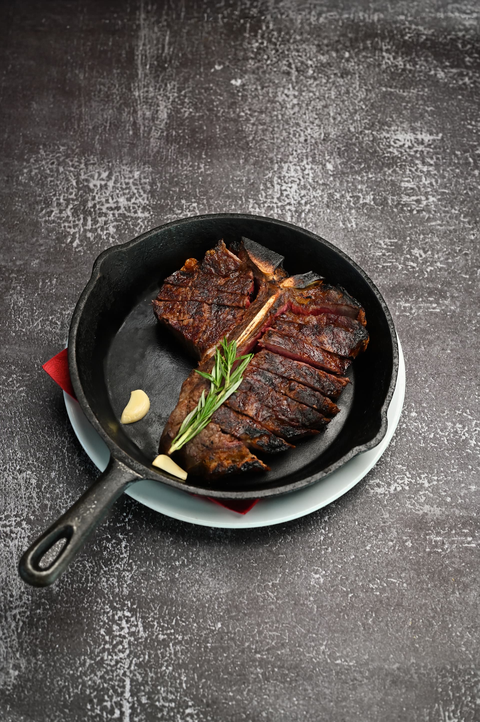 T-Bone Steak (Rostbiff mit Lendenstück) +/- 700 g