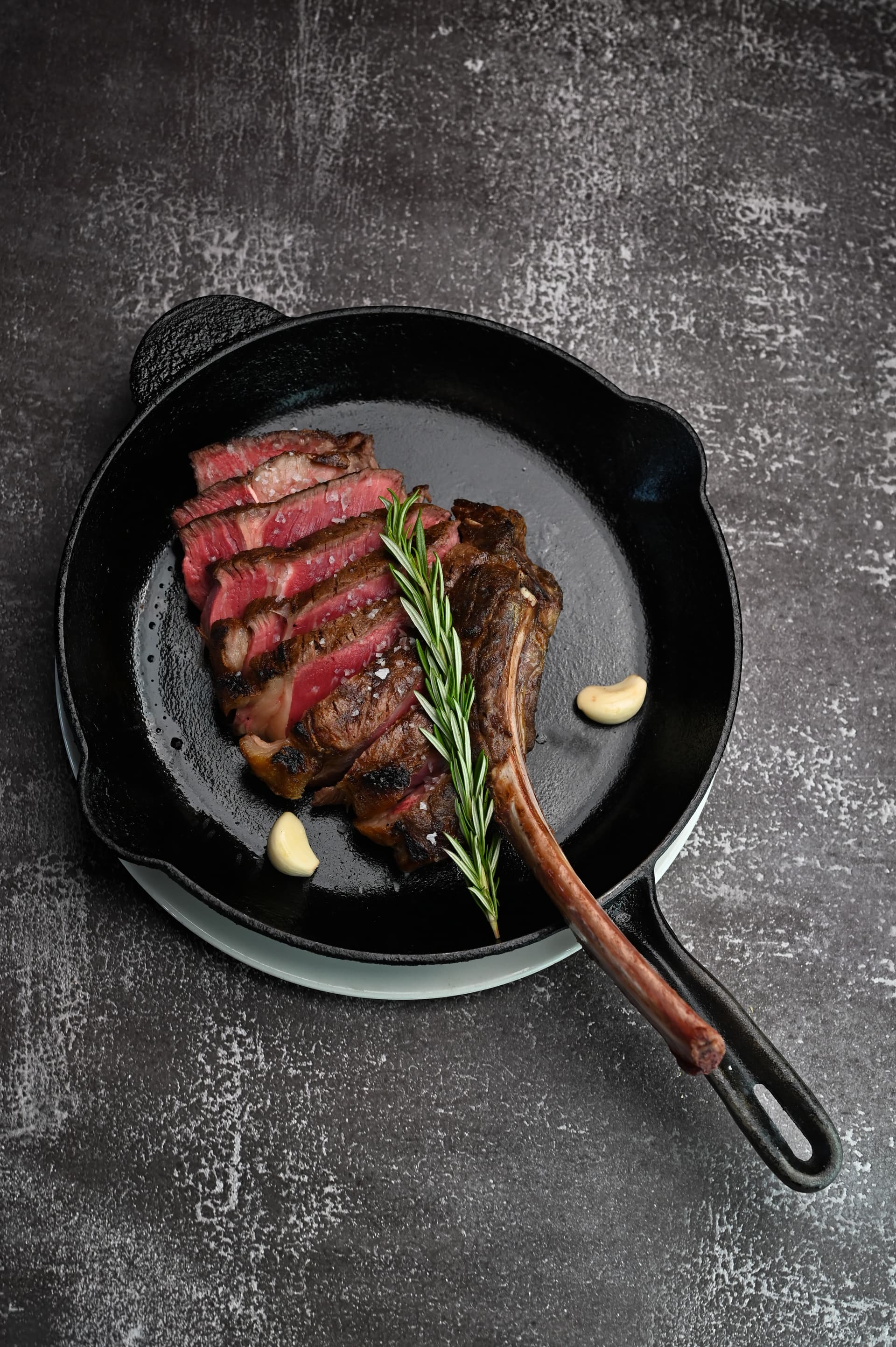 Tomahawk Steak (Rib-Eye) < 1000 g